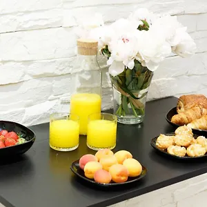 Apartment Lovely Place In A Quiet Area Between Invalides Et Eiffel Tower, Paris